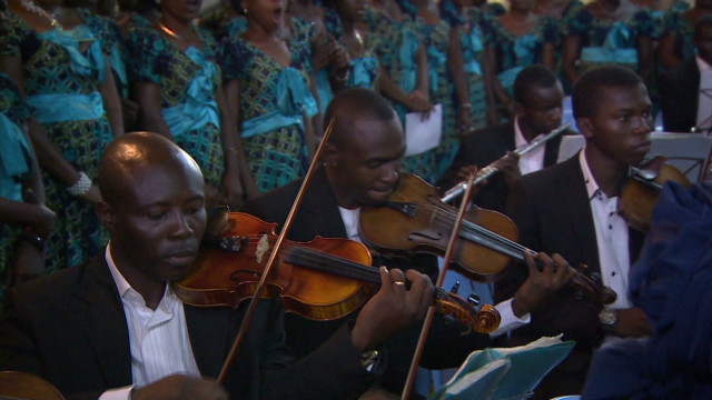 Kinshasa violin performance