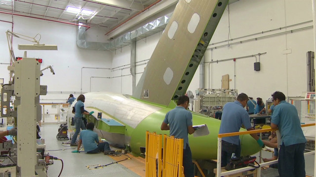 Aerospace industry expanding in Mexico - CNN Video