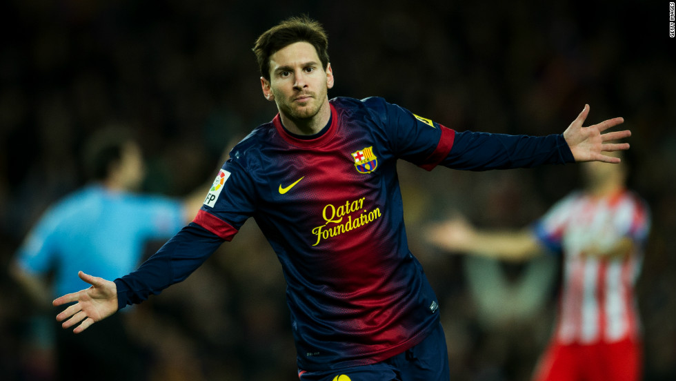 Messi curls home Barca&#39;s third and his 89th of 2012 on 57 minutes to seal victory and stretch the team&#39;s lead at the top of La Liga. 