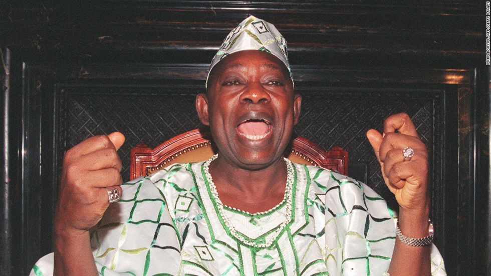 Politician and philanthropist MKO Abiola won almost 60% of the 1993 vote. But Nigeria&#39;s ruling junta annulled the election and in 1994 arrested Abiola on a charge of treason.