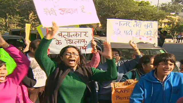 Outrage over suspected India gang rape 