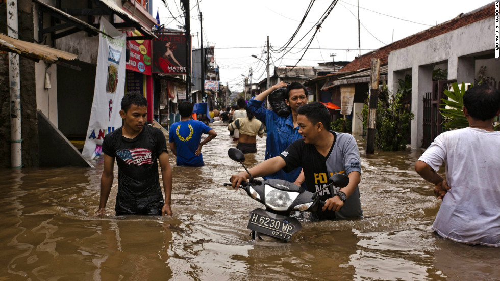 Indonesia Floods Kill 15; Thousands Flee Raging Waters In Capital - Cnn