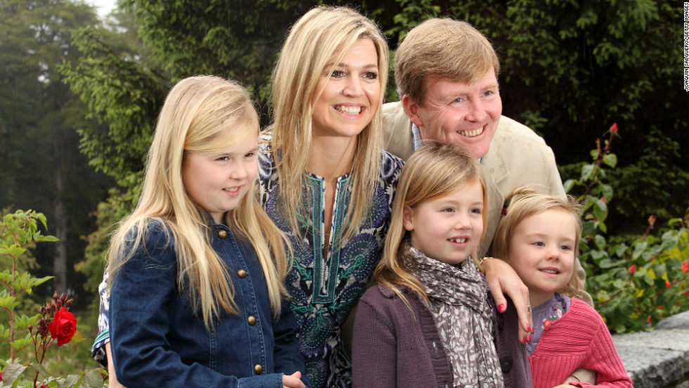 Willem-Alexander and Maxima pose with their daughters as the Dutch royal family celebrates Christmas 2012 in Villa la Angostura, Argentina. 