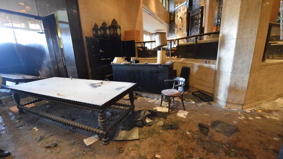 The lobby of Cairo&#39;s Semiramis InterContinental Hotel is full of debris on January 29 after protesters stormed the entrance.