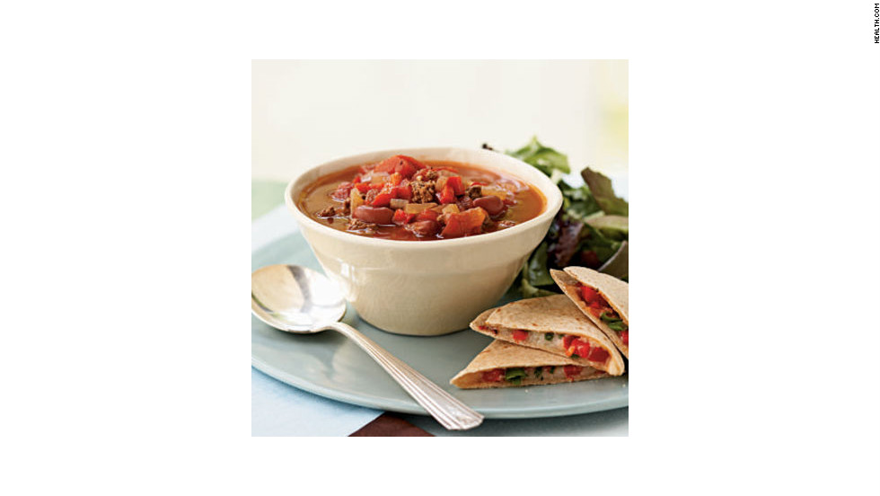 Cook a flavorful pot of chili in just 40 minutes for a quick, filling dinner that&#39;s only 261 calories per serving. The recipe easily doubles if you&#39;re expecting more guests. &lt;strong&gt;Try this recipe:&lt;/strong&gt; &lt;a href=&quot;http://www.myrecipes.com/recipe/beef-beer-chili-10000001654649/&quot; target=&quot;_blank&quot;&gt;Beef and beer chili&lt;/a&gt; 