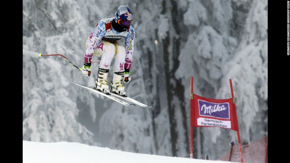 Vonn in action during the Audi FIS Alpine Ski World Cup women&#39;s downhill training on February 3, 2012, in Garmisch-Partenkirchen, Germany.