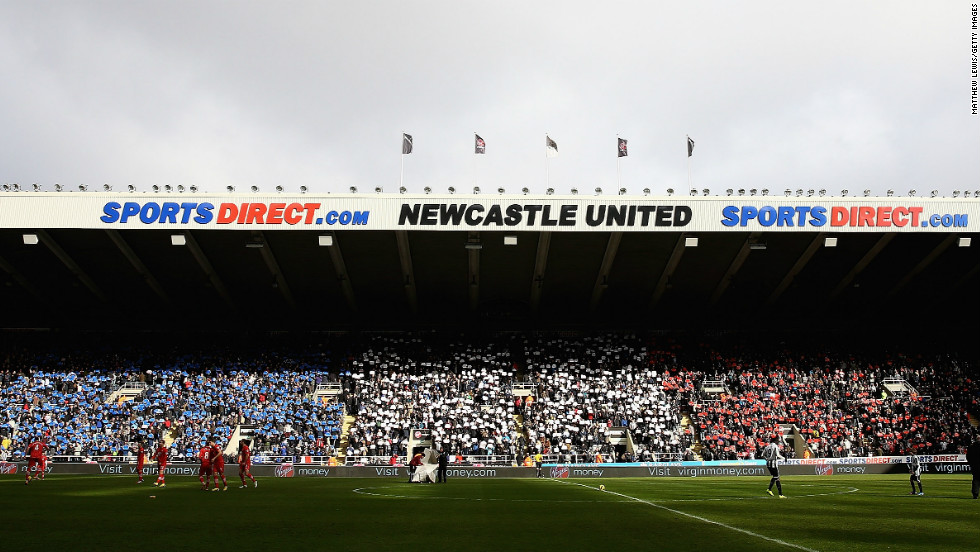 Newcastle fans made their players from across the Channel feel at home by producing a mosaic of the French flag before the 4-2 win over Southampton at St. James&#39; Park.