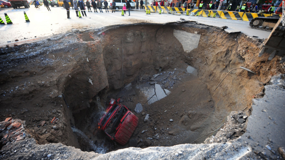 Japan S Giant Sinkhole Is Sinking Again Cnn