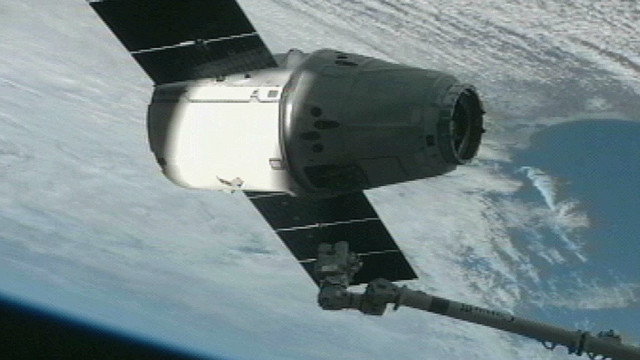 SpaceX capsule rendezvous with ISS