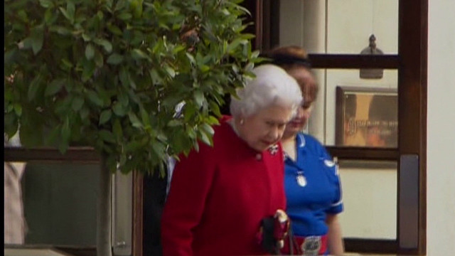 Queen Elizabeth II leaves hospital 