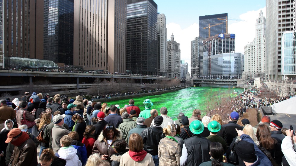 &lt;a href=&quot;http://chicagoist.com/2012/03/16/how_the_chicago_river_was_dyed_gree.php#photo-1&quot; target=&quot;_blank&quot;&gt;Chicago began dyeing its river green&lt;/a&gt; to celebrate St. Patrick&#39;s Day in 1964. Today, it uses food coloring, which is environmentally safe, to turn the river green. The White House -- and many community centers across the country -- will dye the water in their fountains green to commemorate the holiday. 