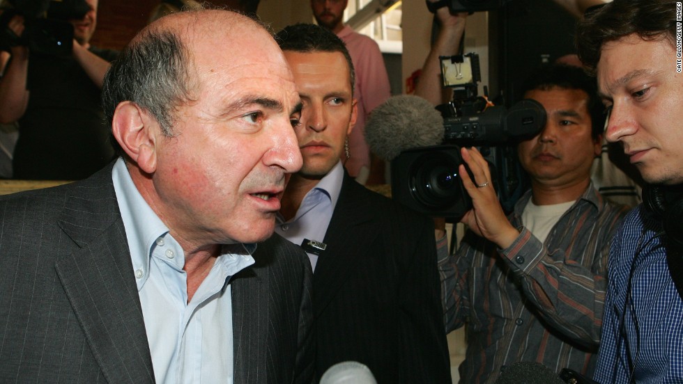 In July 2007, Berezovsky told media that UK police had warned him that they believed his life was under threat from a Russian assassin.