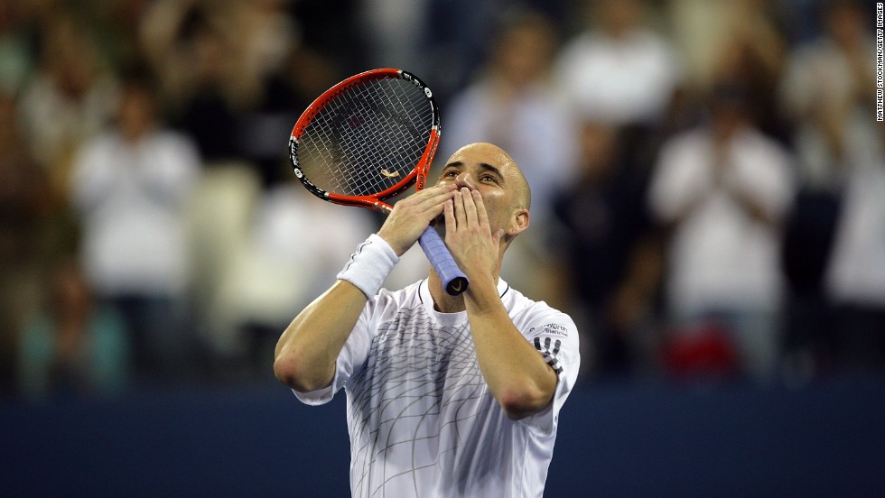 Andre Agassi to play rematch of 1996 Olympic gold match