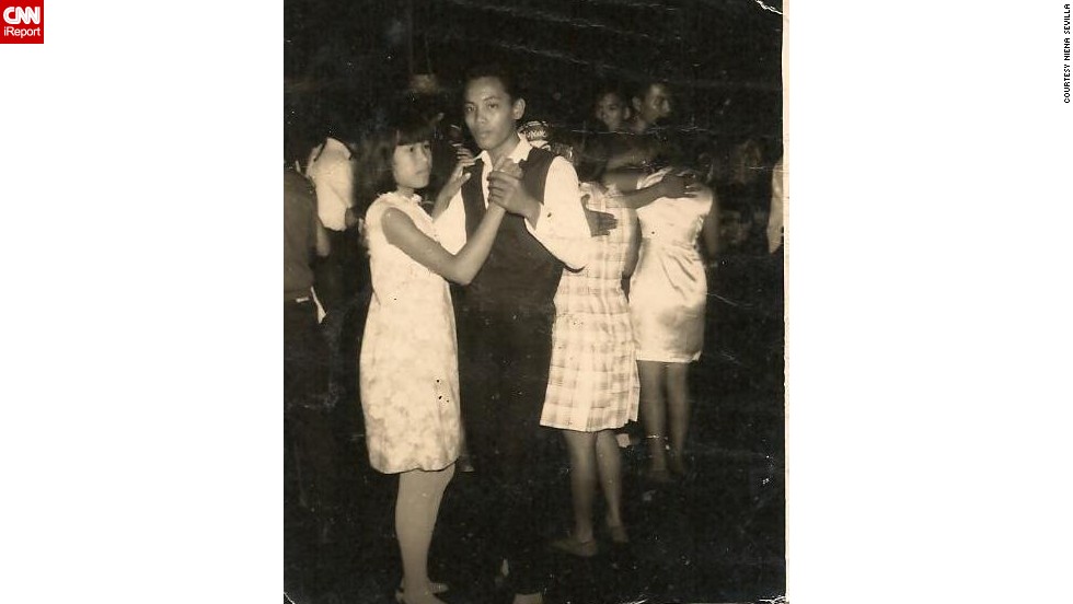 &lt;a href=&quot;http://ireport.cnn.com/docs/DOC-948028&quot;&gt;Niena Sevilla&#39;s father&lt;/a&gt; attended a New Year&#39;s Eve party in the Philippines in 1968. Her dad, 18 years old at the time, danced with one of the partygoers he met at the event. &quot;Women of the &#39;60&#39;s were so natural,&quot; Sevilla says.