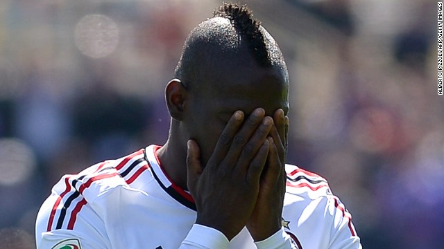 AC Milan striker Mario Balotelli was booked in Sunday&#39;s 2-2 draw with 10-man Fiorentina, incurring a suspension. 