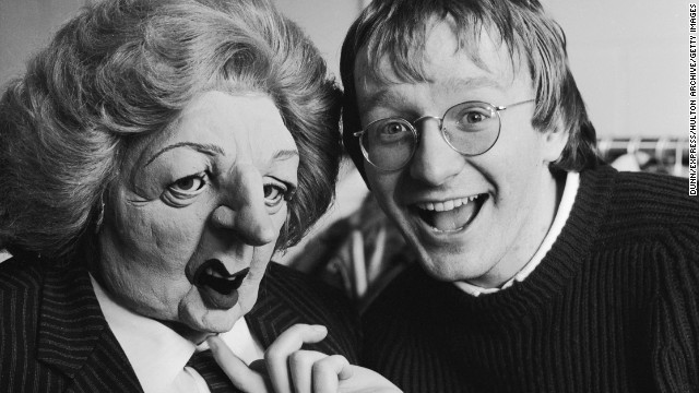 Impressionist Steve Nallon poses with a puppet of Margaret Thatcher from the satirical TV show &#39;Spitting Image&#39;, 15th February 1985. (Photo by Dunn/Express/Hulton Archive/Getty Images)