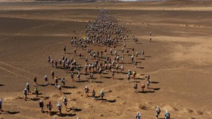 Is 220 km Sahara run the world's toughest race? - CNN