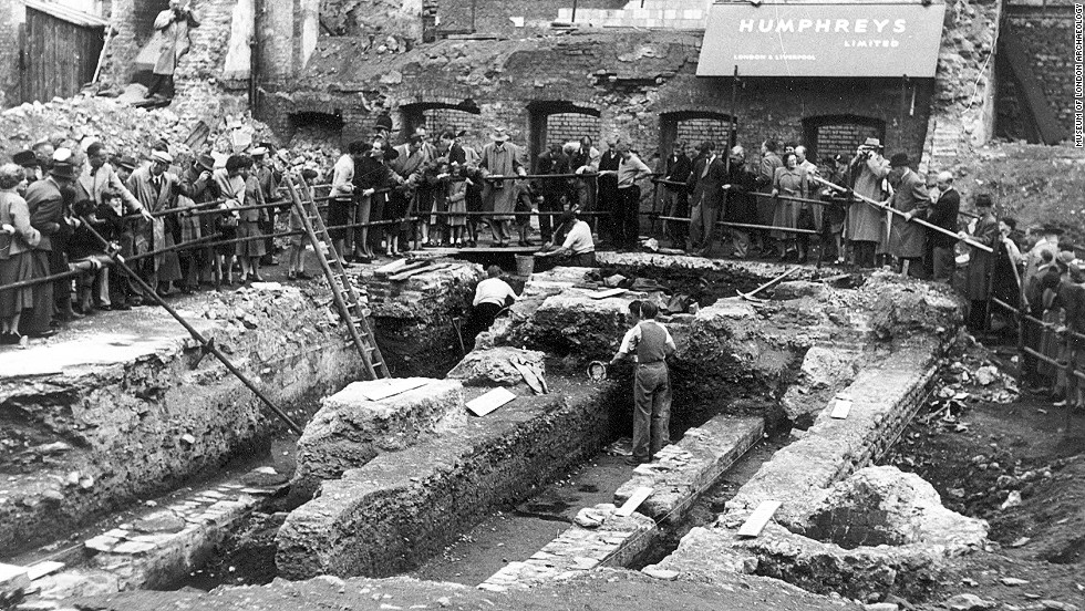  The first excavation of the Temple of Mithras excavation in 1954 by eminent archaeologist W.F. Grimes. The discovery was perhaps the most famous excavation of the 20th century, with hundreds of thousands of people flocking to see the work unfold.