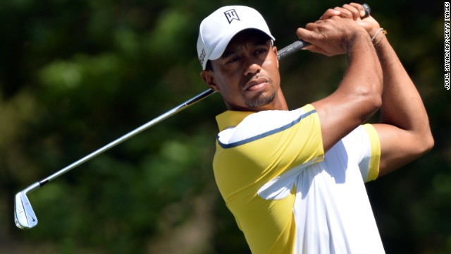 Woods tweets about losing two strokes