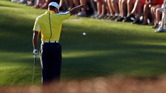 Bad ball drop costs Woods 2 strokes