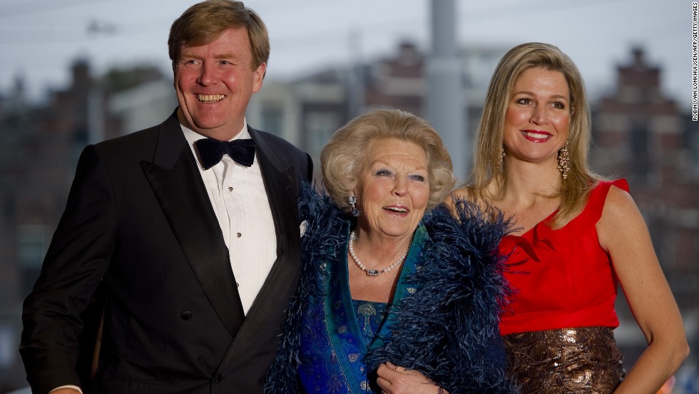 Willem-Alexander, Beatrix and Maxima arrive for the 125th anniversary of the Concertgebouw concert hall and orchestra in Amsterdam on April 10, 2013.