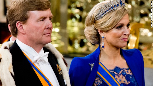 Dutch celebrate royal handover of power