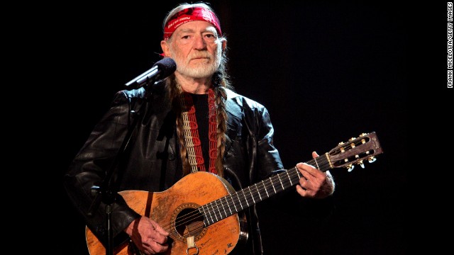 willie-nelson-fast-facts