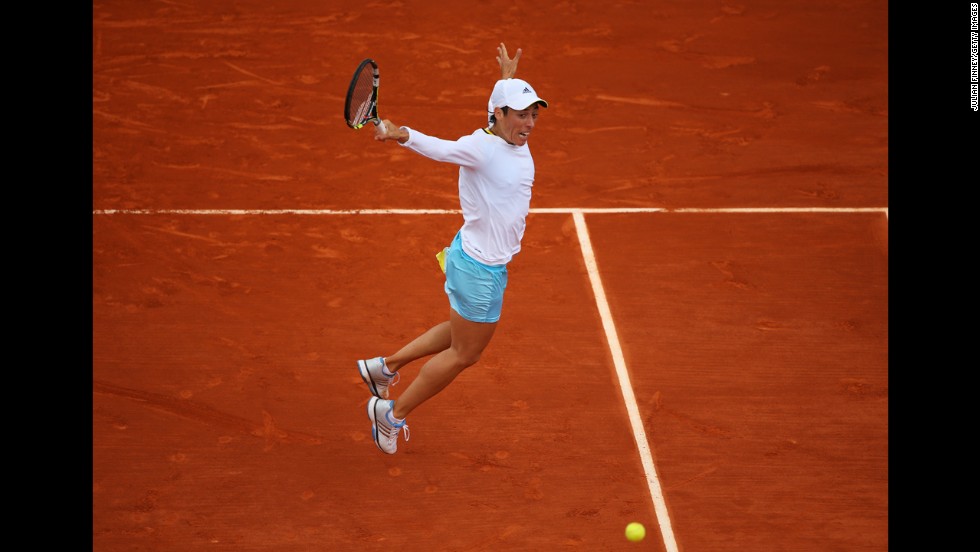 Francesca Schiavone of Italy plays a backhand against Marion Bartoli of France on June 1. Schiavone won 6-2, 6-1.