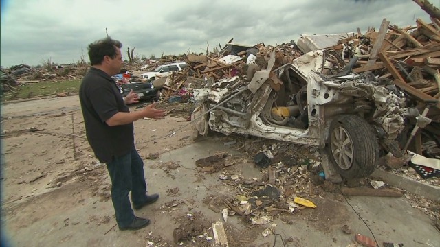 2013: Tornado left vast amounts of debris