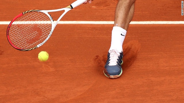 Secrets below Roger Federer&#39;s feet