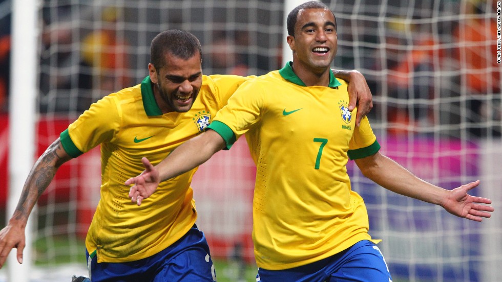 Brazil&#39;s most recent match, the last before the Confederations Cup starts, ended in a comfortable 3-0 defeat of France. A penalty from Lucas Moura, right, completed the scoring.