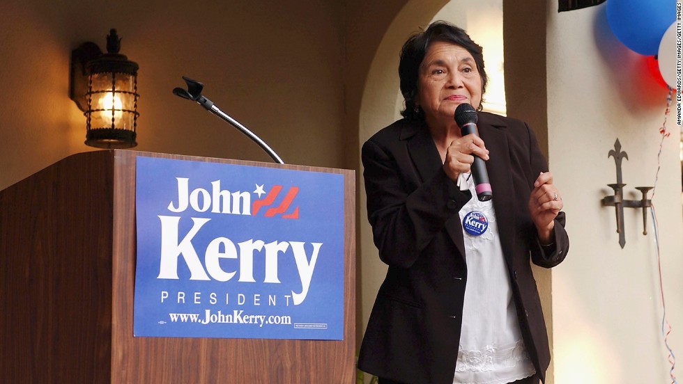 Huerta gives a speech at the &quot;Lift Ev&#39;ry Vote&quot; Hollywood fundraiser for Democratic presidential frontrunner John Kerry on May 22, 2004, at the home of Michael Keegan in Los Angeles. 