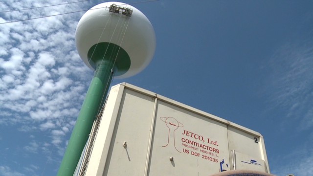 Giant water tower gets makeover