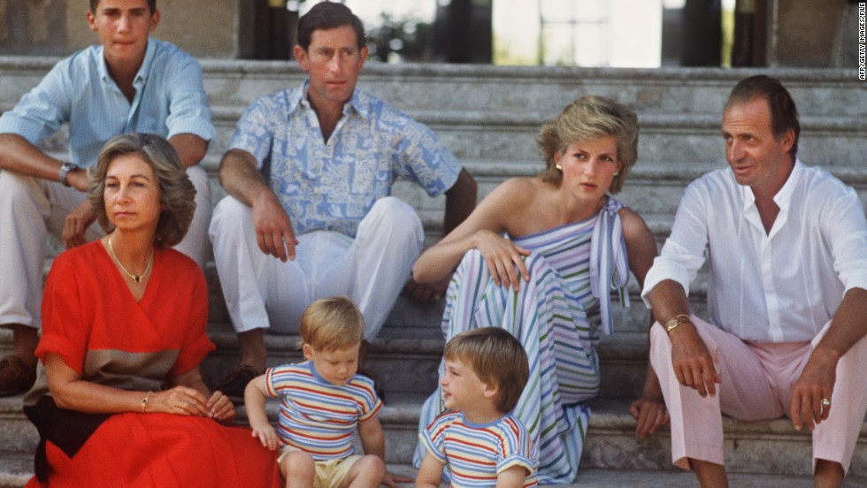 Before Catherine gave birth to a baby boy, experts said Diana could be a potential middle name if the new arrival was a girl, in tribute to Prince William&#39;s mother -- the baby&#39;s grandmother -- who died in a car crash in Paris in 1997.