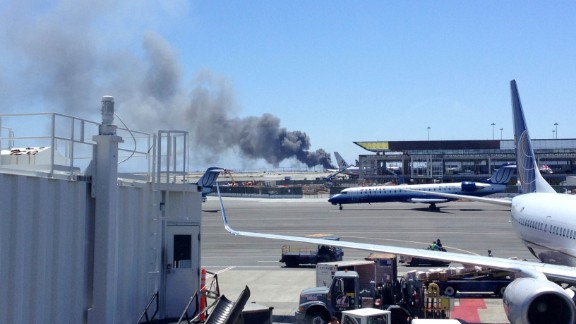 2 Die 305 Survive After Airliner Crash Lands At San Francisco Airport