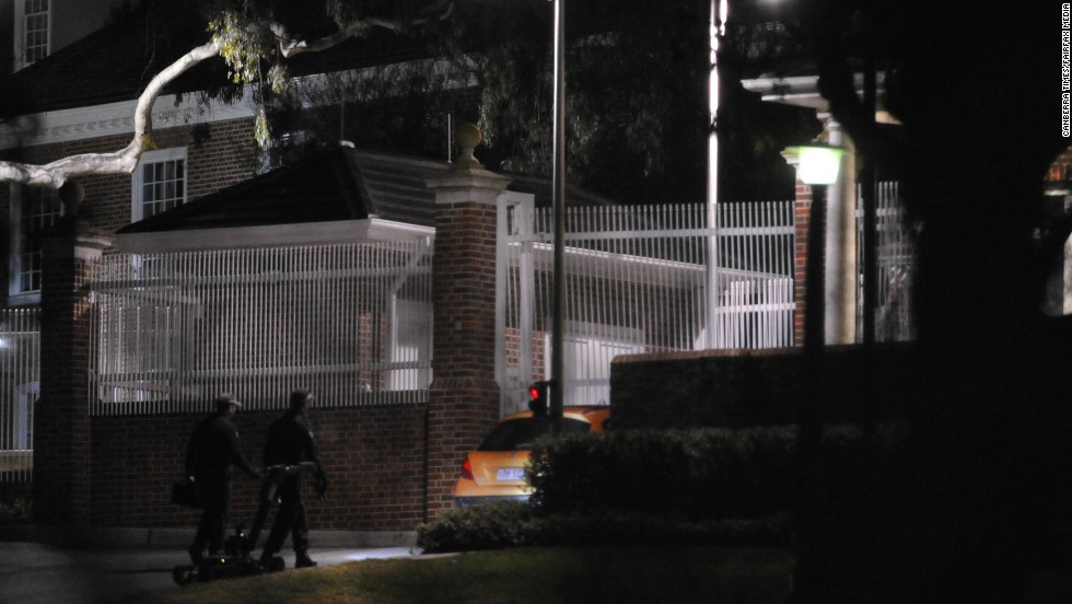 Motorist Rams Into Gate Of U S Embassy In Australia Cnn