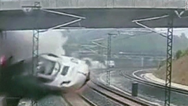 Frame-by-frame look at the train crash