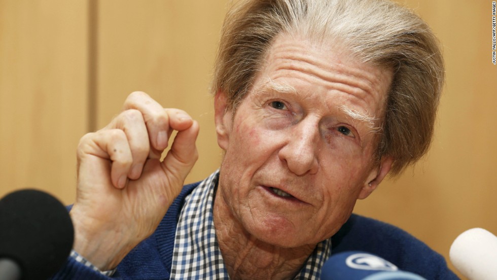 In October 2012, Sir John Gurdon and Shinya Yamanaka were awarded the Nobel Prize for Physiology or Medicine for discovering how to make pluripotent stem cells. They both showed that cells could be reprogrammed after they had specialized. This changed scientists&#39; understanding of how cells and organisms develop.