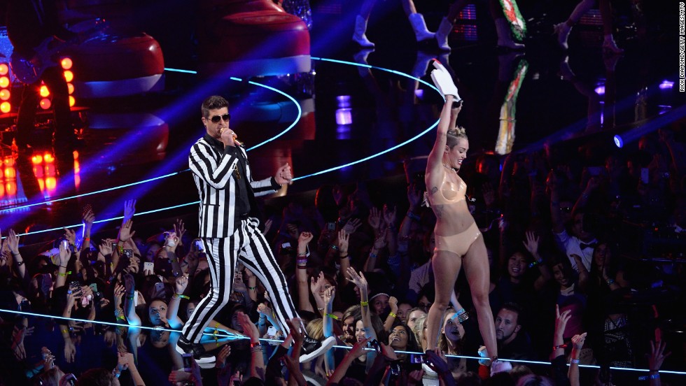 Miley Cyrus Breaks Her Silence About Vma Performance Cnn