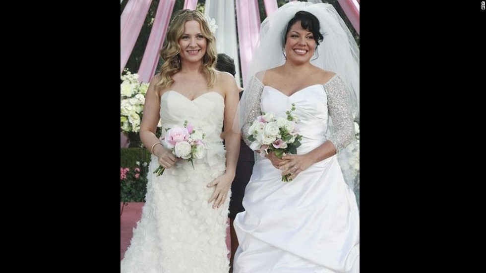 &#39;Grey&#39;s Anatomy&#39;: Jessica Capshaw and Sara Ramirez as married moms Dr. Arizona Robbins and Dr. Callie Torres. 