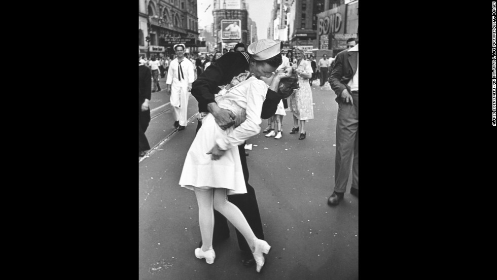 Alfred Eisenstaedt&#39;s photograph of an American sailor kissing a woman in Times Square became a symbol of the excitement and joy at the end of World War II. The Life photographer didn&#39;t get their names, and several people have claimed to be the kissers over the years.&lt;a href=&quot;http://www.usni.org/store/books/aircraft-reference/american-fighters/kissing-sailor&quot; target=&quot;_blank&quot;&gt; A book released last year&lt;/a&gt; identifies the pair as George Mendonsa and Greta Zimmer Friedman. &quot;Suddenly, I was grabbed by a sailor,&quot; &lt;a href=&quot;http://lcweb2.loc.gov/diglib/vhp/story/loc.natlib.afc2001001.42863/transcript?ID=sr0001&quot; target=&quot;_blank&quot;&gt;Friedman said in 2005&lt;/a&gt;. &quot;It wasn&#39;t that much of a kiss. It was more of a jubilant act that he didn&#39;t have to go back (to war).&quot;