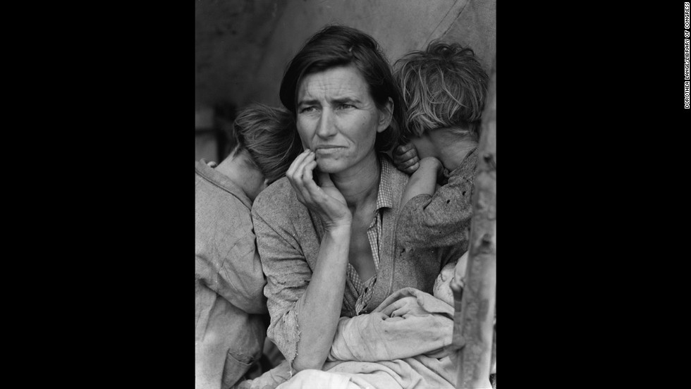 Dorothea Lange&#39;s photograph of a struggling mother with her children in 1936 became an icon of the Great Depression. Lange was traveling through California, taking photographs of migrant farm workers for the Resettlement Administration, when she came across Florence Owens Thompson. &quot;I saw and approached the hungry and desperate mother, as if drawn by a magnet,&quot; &lt;a href=&quot;http://www.loc.gov/rr/print/list/128_migm.html&quot; target=&quot;_blank&quot;&gt;Lange recalled&lt;/a&gt; in 1960. The image was retouched to remove the woman&#39;s thumb from the lower right corner.