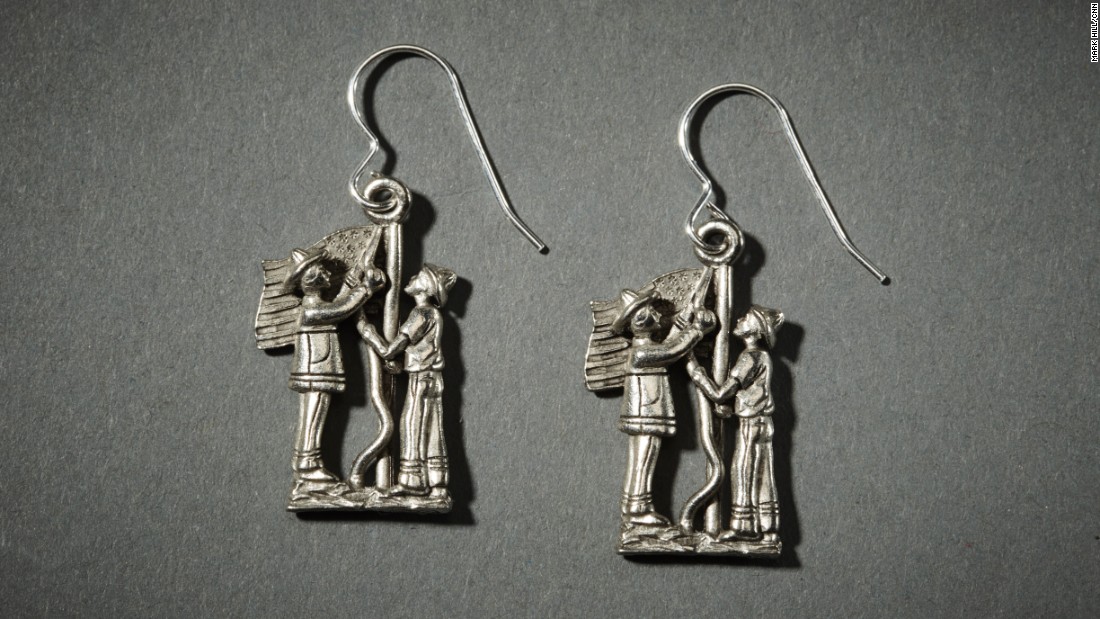 The iconic image has also been turned into a pair of earrings. 