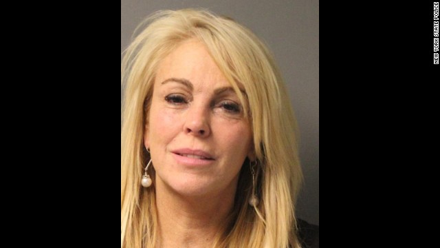 Lindsay Lohan&#39;s mom pleads guilty to drunken driving, speeding
