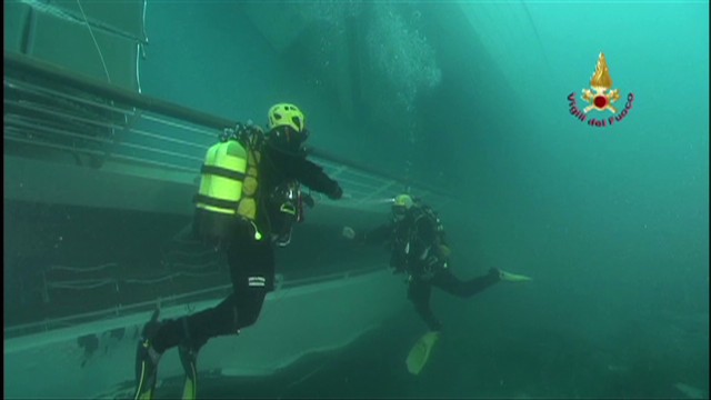 2012 Divers Examine Concordia Wreckage