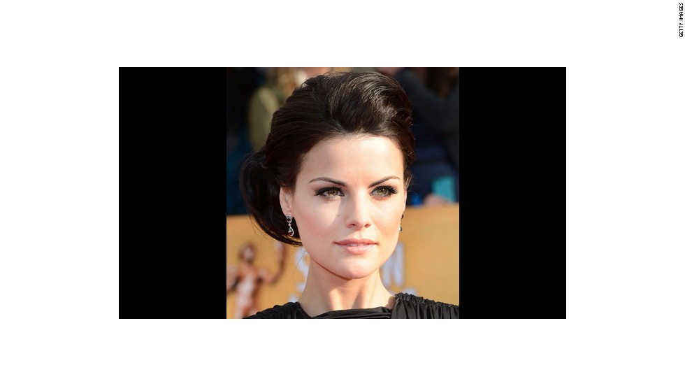 Jaimie Alexander&#39;s warm smoky eyes and pale peach lips &#39;provide an approachable but steamy look when walking down the aisle,&#39; said makeup artist Jeffrey Paul.