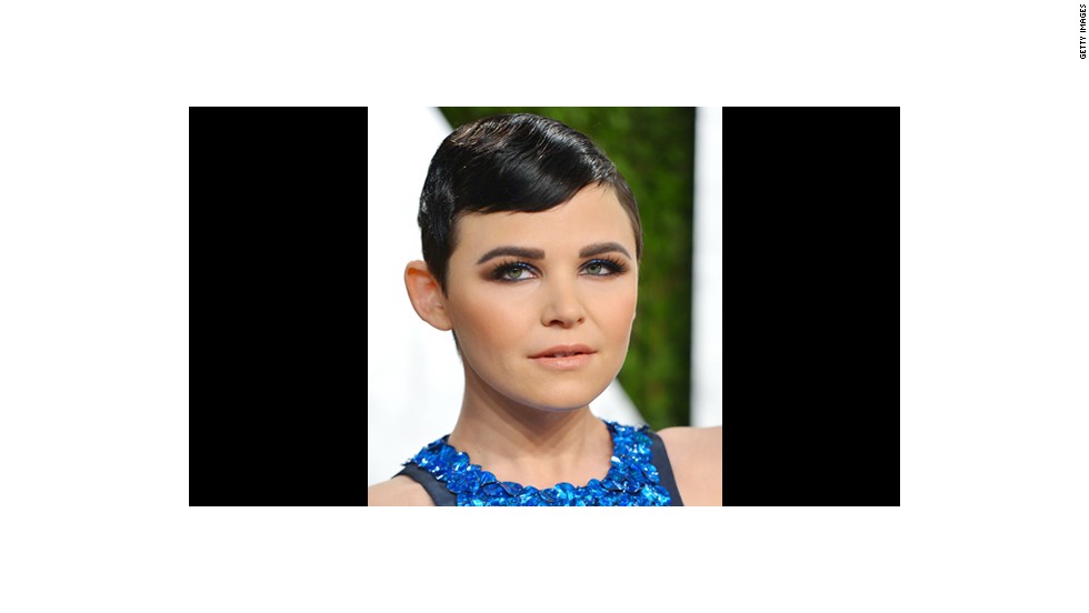 Ginnifer Goodwin is beautiful in blue with a makeup look created by Mai Quynh.