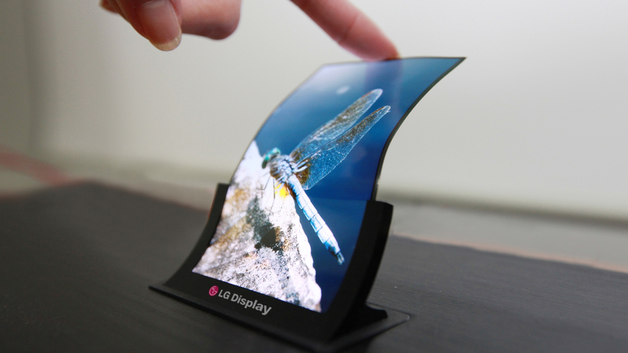 LG announces flexible, curved screens 