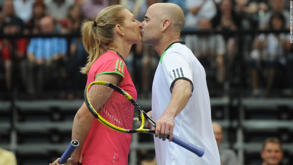 Another German, Steffi Graf, is part of sport&#39;s most famous couple after marrying American Andre Agassi in 2001. Between them, the tennis greats have 30 grand slams -- and two children. 