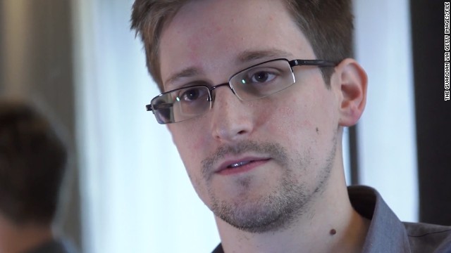 Edward Snowden responds to CNN